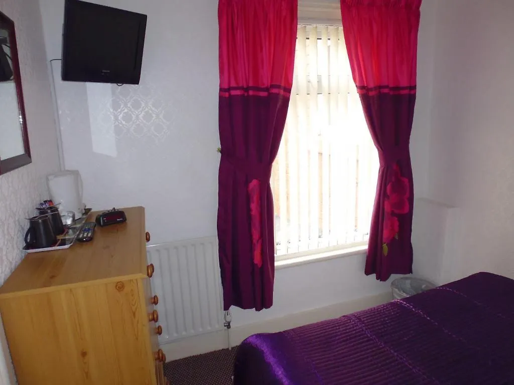 Kingscliff Bed & Breakfast Blackpool 4*,  United Kingdom