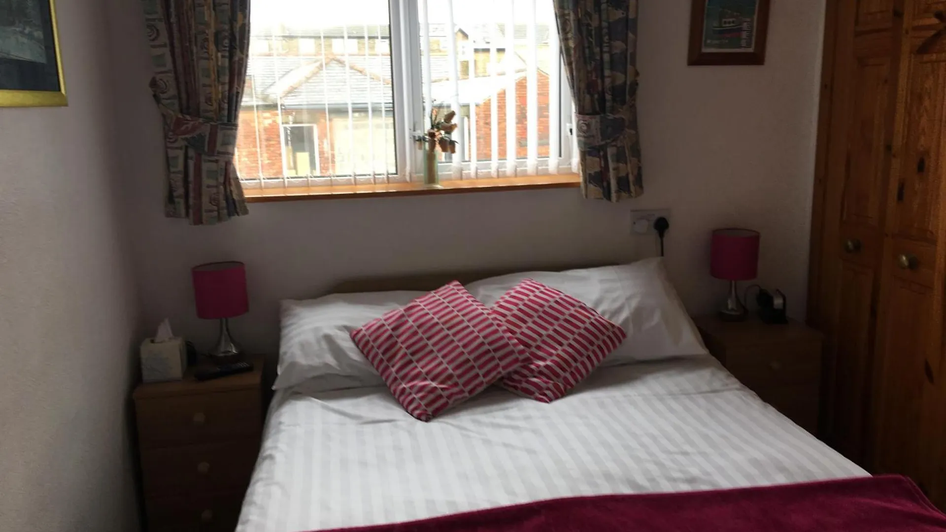 Kingscliff Bed and Breakfast Blackpool